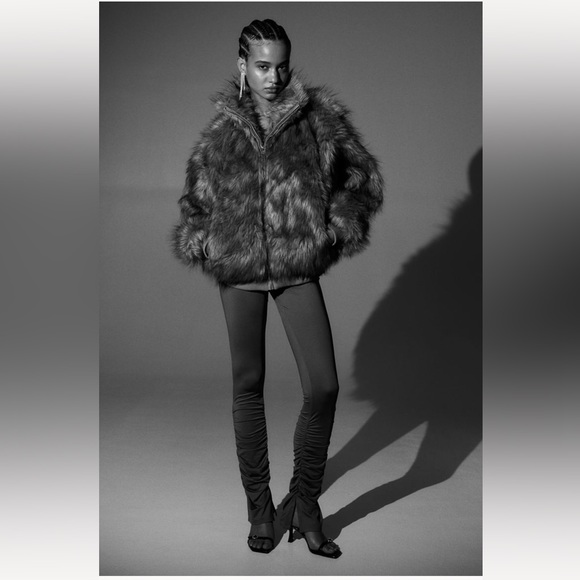 Fluffy jacket - Picture 3 of 9